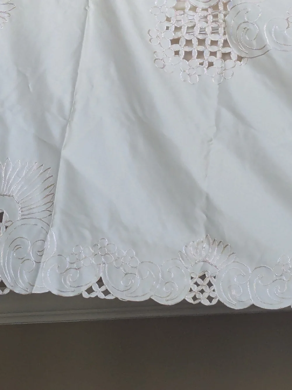 Cream Embroidered Cutwork Tablecloth